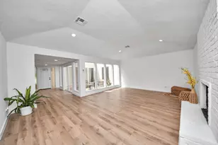 2302 Quail Valley E Dr, Missouri City, TX 77459 - Photo 17