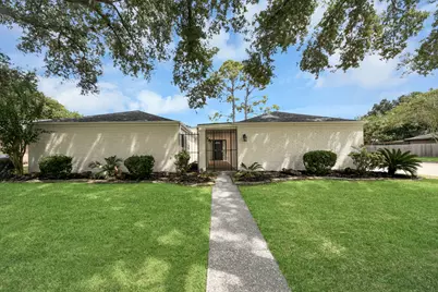 2302 Quail Valley East Drive, Missouri City, TX 77459 - Photo 7