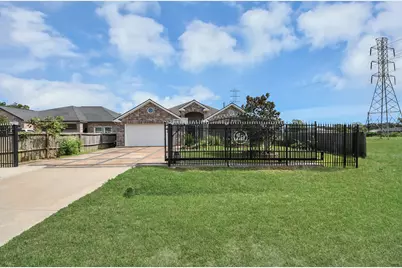 9645 Ashville Drive, Houston, TX 77051 - Photo 5