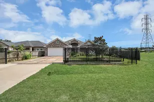 9645 Ashville Dr, Houston, TX 77051 - Photo 5