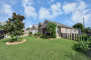 9645 Ashville Dr, Houston, TX 77051 - Photo 3
