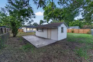 310 Nasturtium St, Lake Jackson, TX 77566 - Photo 37