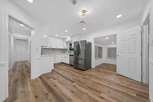 310 Nasturtium St, Lake Jackson, TX 77566 - Photo 23