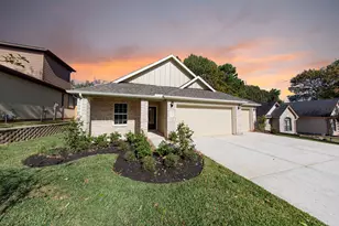 213 Lake Estates Dr, Montgomery, TX 77356 - Photo 3