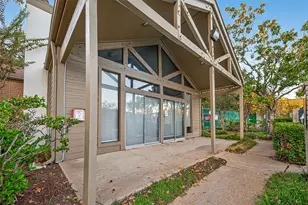 10053 Westpark Dr, Houston, TX 77042 - Photo 21
