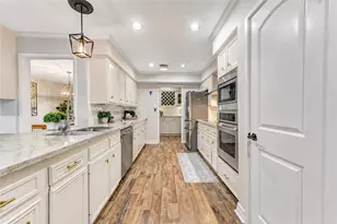 407 Barkers Landing Ct, Houston, TX 77079 - Photo 5