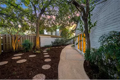 407 Barkers Landing Court, Houston, TX 77079 - Photo 29