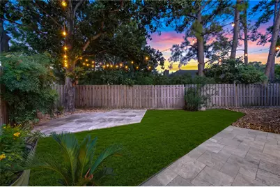 407 Barkers Landing Court, Houston, TX 77079 - Photo 29