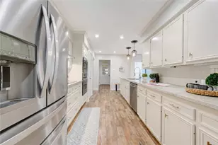 407 Barkers Landing Ct, Houston, TX 77079 - Photo 13