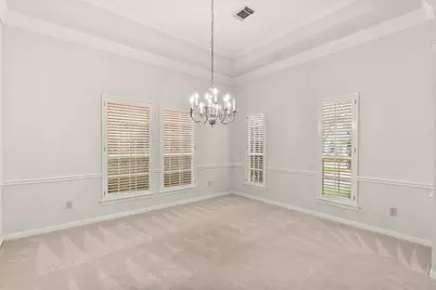 27 E Palmer Bend, The Woodlands, TX 77381 - Photo 9