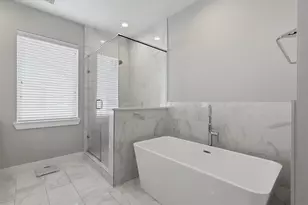 728 W Donovan St, Houston, TX 77091 - Photo 25