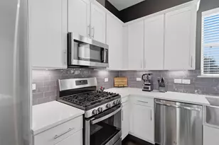728 W Donovan St, Houston, TX 77091 - Photo 13