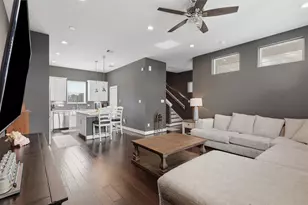 728 W Donovan St, Houston, TX 77091 - Photo 7