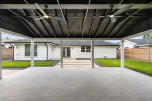 1910 Lynnview Dr, Houston, TX 77055 - Photo 27