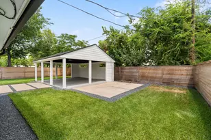 1910 Lynnview Dr, Houston, TX 77055 - Photo 23