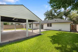 1910 Lynnview Dr, Houston, TX 77055 - Photo 29