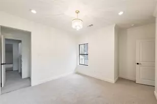 25 Woodsborough Cir, Spring Valley Village, TX 77055 - Photo 33