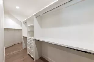 25 Woodsborough Cir, Spring Valley Village, TX 77055 - Photo 19