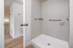 11002 Hammerly Blvd, Houston, TX 77043 - Photo 23