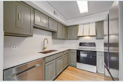 11002 Hammerly Boulevard #169, Houston, TX 77043 - Photo 7