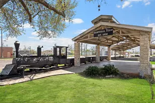 330 3rd St, Hempstead, TX 77445 - Photo 13