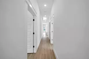 4834 Higgins St, Houston, TX 77033 - Photo 9