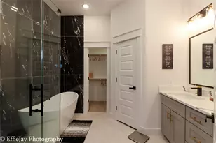 4834 Higgins St, Houston, TX 77033 - Photo 13
