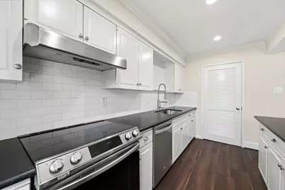 5833 Valley Forge Drive #86, Houston, TX 77057 - Photo 11