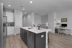 454 S Centro Cir, Shenandoah, TX 77385 - Photo 19