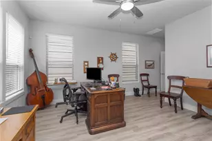 454 S Centro Cir, Shenandoah, TX 77385 - Photo 7