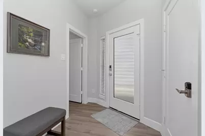 454 S Centro Circle, Shenandoah, TX 77385 - Photo 5