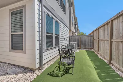 454 S Centro Circle, Shenandoah, TX 77385 - Photo 31