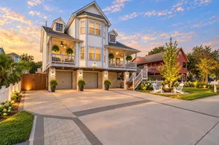 920 Grove Rd, Clear Lake Shores, TX 77565 - Photo 1