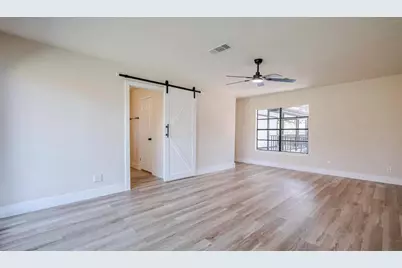 5502 Hewitt Drive, Houston, TX 77092 - Photo 15