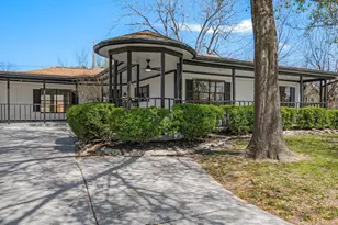 5502 Hewitt Dr, Houston, TX 77092 - Photo 1