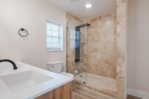 5502 Hewitt Dr, Houston, TX 77092 - Photo 27