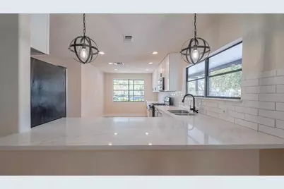 5502 Hewitt Drive, Houston, TX 77092 - Photo 11