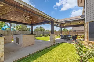 1927 Pinewood Ct Dr, Baytown, TX 77521 - Photo 25
