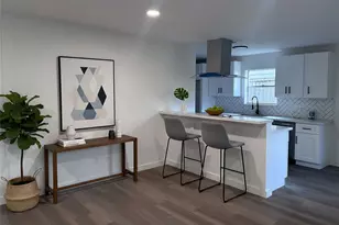 8411 Braeburn Valley Dr, Houston, TX 77074 - Photo 3