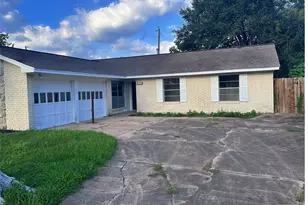 8411 Braeburn Valley Dr, Houston, TX 77074 - Photo 5