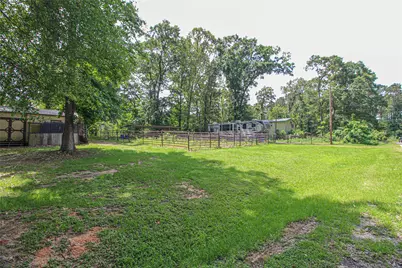 164 Tom, Livingston, TX 77351 - Photo 9