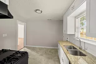 201 N Lenox, Houston, TX 77011 - Photo 17