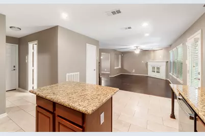 19 Shimmer Pond Place, The Woodlands, TX 77385 - Photo 17
