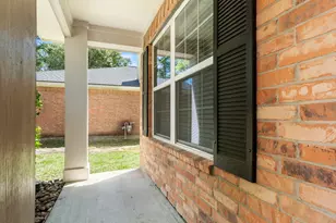 19 Shimmer Pond Pl, The Woodlands, TX 77385 - Photo 5
