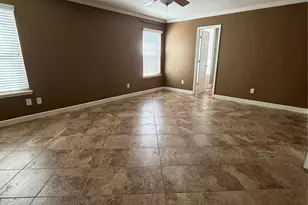 7739 Hunters Peak Ln, Baytown, TX 77523 - Photo 5
