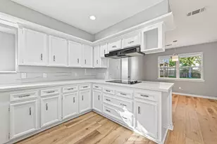 11906 Moorcreek Dr, Houston, TX 77070 - Photo 9