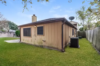 12426 Sungate Lane, Houston, TX 77071 - Photo 15