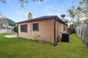 12426 Sungate Ln, Houston, TX 77071 - Photo 15