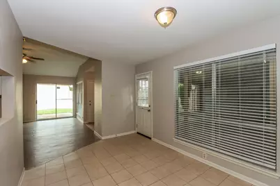 12426 Sungate Lane, Houston, TX 77071 - Photo 5