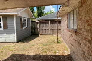 718 Hollyvale Dr, Houston, TX 77060 - Photo 21